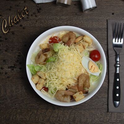 Салат Цезарь с креветками в Кафе Мон ШАЛЕ по цене 420 ₽