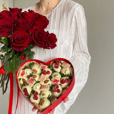 Комбо-набор №12 в Клубника по цене 9990 ₽