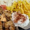 Гирос на тарелке маленькая порция в Сюда иди Халяль по цене 390