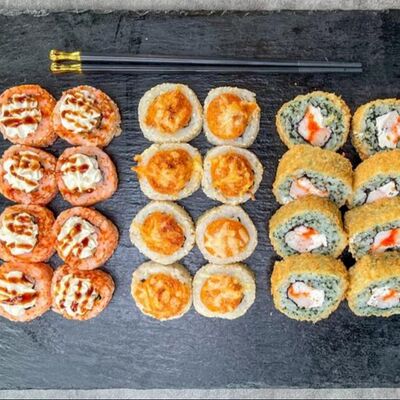 Биг сет №3 в Gold Суши по цене 1819 ₽