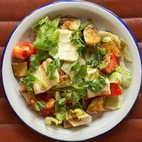 Салат тёплый с баклажаном и сыром в Пипа