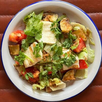 Салат тёплый с баклажаном и сыром в Пипа по цене 499 ₽