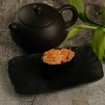 Гункан Печеный лосось в Zen по цене 170 ₽