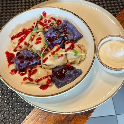 Вареники с творогом и черникой в Пункт питания на Богдановича по цене 21 р.