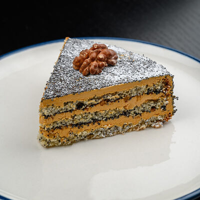 Маковый торт в Шалом Берман по цене 350 ₽