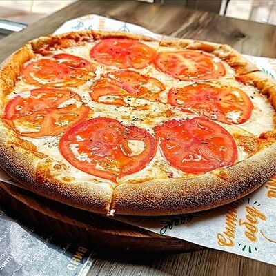 Пицца Маргарита в Гастропаб Ёж по цене 900 ₽