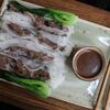 Роллы с говядиной и соусом карри в Bamboo по цене 80000