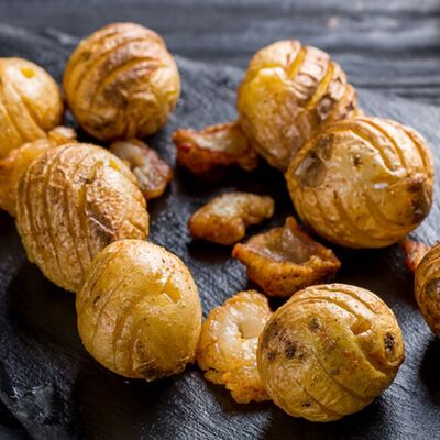 Картофель с курдюком в Шашлыки на углях по цене 320 ₽