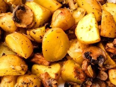 Жареный картофель с грибами в Mojo по цене 280