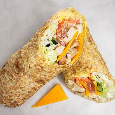 Шаверма сырная в лаваше в Bonape по цене 545 ₽