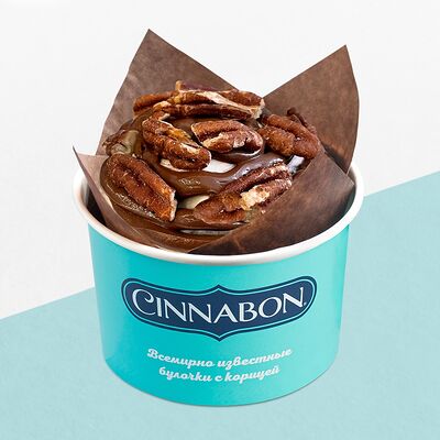 Микс-ролл шоколадный Пекан в Синнабон по цене 435 ₽