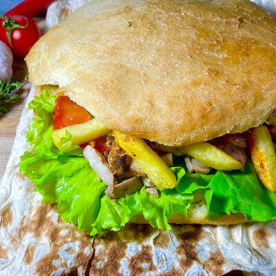 Гирос со свининой в Mangal №1 по цене 440 ₽