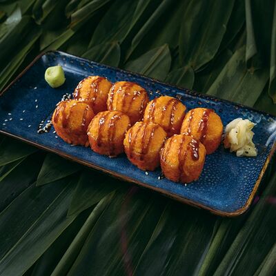 Запечённый ролл с крабом в Sushi lovers по цене 890 ₽