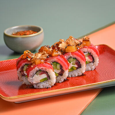 Ролл Тунец-ананас в Зебры по цене 620 ₽