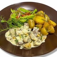 Говяжий язык в сливочном соусев Мегаполис