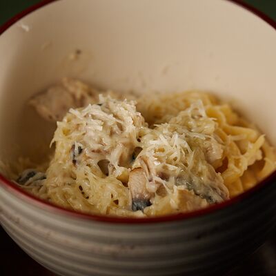 Паста с курицей и грибами в Menthol по цене 475 ₽