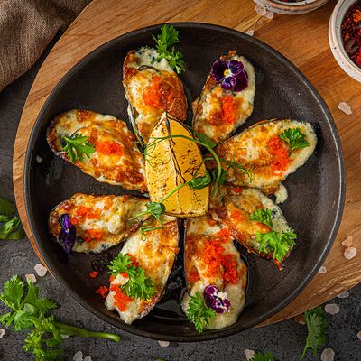 Мидии запечённыев Поляна по цене 930 ₽