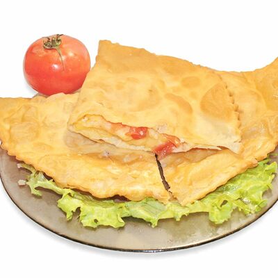 Чебурек с сыром и помидорами в ЧебуречнаяСССР по цене 270 ₽