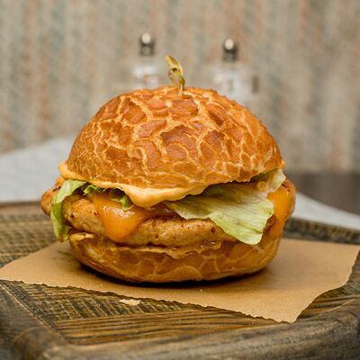 Бургер Кампус фирменный в Кампус по цене 490 ₽