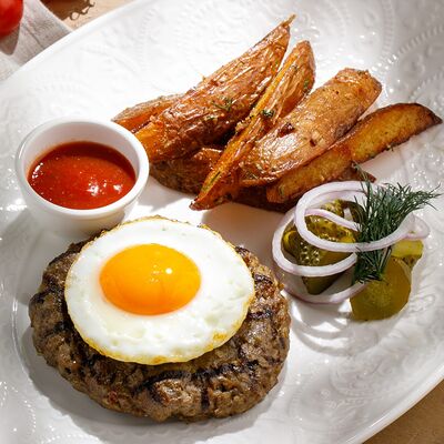 Бифштекс из баранины с картофелем по-деревенски в ЛарисуВаннуХочу по цене 1390