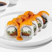 Спайси ролл с лососем в SeabasSushi