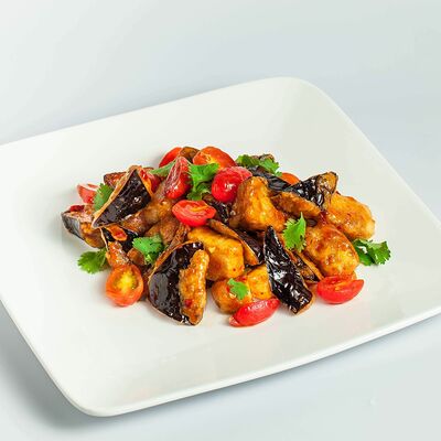 Салат из баклажан с тофу в Вьеткафе Мега по цене 2280 ₸