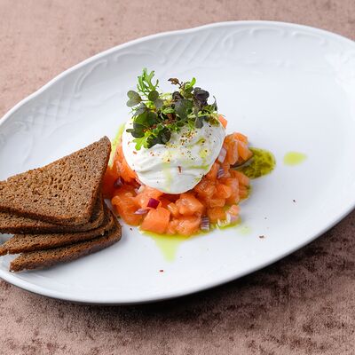 Севиче из сёмги с муссом Фетакса в Chento по цене 990 ₽