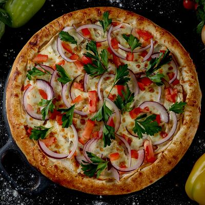 Пицца Гриль курица 38 см в Hot Pizza по цене 1450 ₽