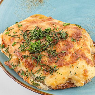 Мясо по-французски в Вилка Ложка по цене 270 ₽