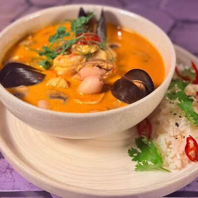 Том ям с морепродуктами в МЁД kitchen по цене 948 ₽