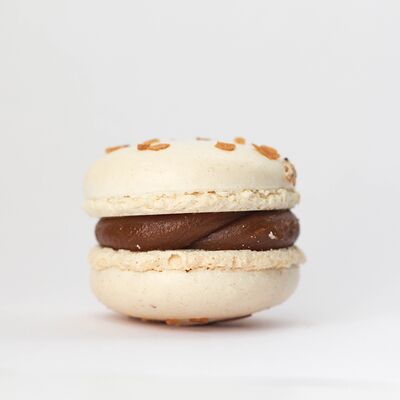 Макарон Солёная карамель в Гости по цене 160 ₽