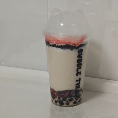 Чизкейк клубничный M в BubbleTika по цене 450 ₽