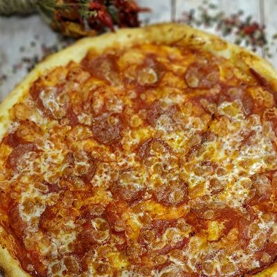 Пицца Пепперони в Парламент по цене 1200 ₽