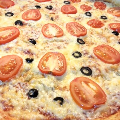 Пицца Пепперони 32 см в ФАРТуна по цене 900 ₽