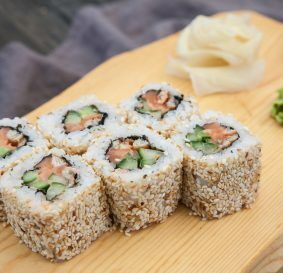 Ролл Кунжут в Рецептор по цене 500 ₽