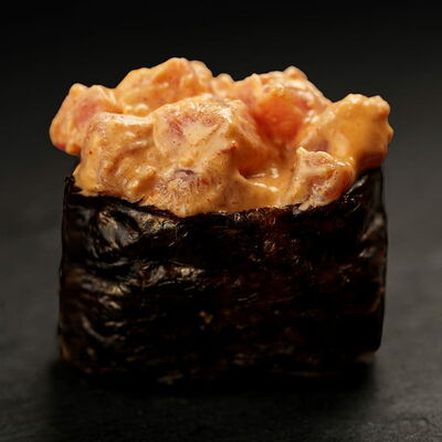 Спайси с лососем в Мистер суши по цене 249 ₽