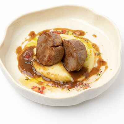 Свиные медальоны со сливочным пюре в Неспешник по цене 1020 ₽