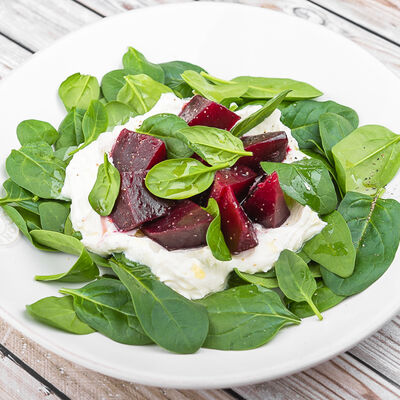 Салат со свеклой и козьим сыром в Сыроварня по цене 750