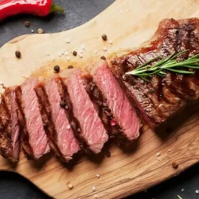 Стейк Нью-йорк из мраморной говядины в From по цене 2070 ₽