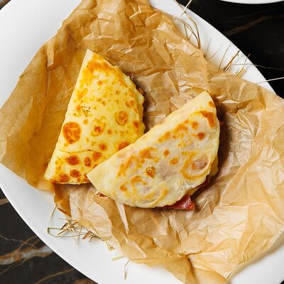 Кыстыбы с уткой и копченой гривой в Вартазия по цене 760 ₽