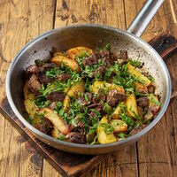 Куриная печень с картофелем в Сыроварня