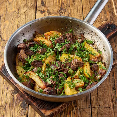 Куриная печень с картофелем в Сыроварня по цене 620 ₽