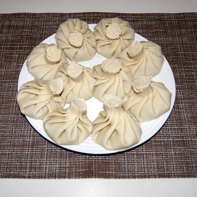 Хинкали из баранины не вареные в Шашлыки & Пироги по цене 750 ₽