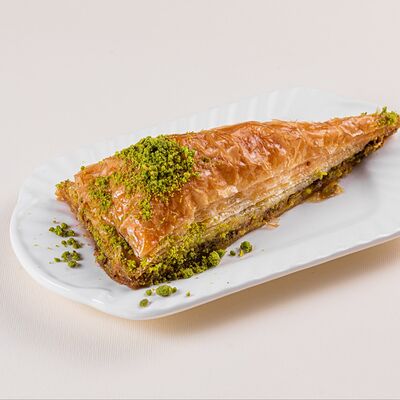 Хавуч делим с фисташкой в Мармарис по цене 2345 ₸