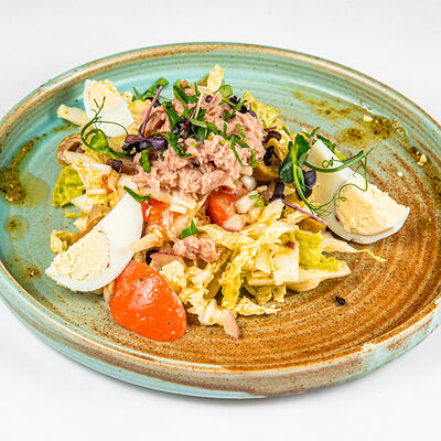 Салат с тунцом в Фёст по цене 390 ₽