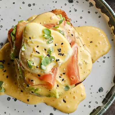 Бенедикт с лососем в Green 28 по цене 780 ₽