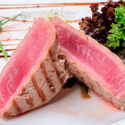 Стейк из тунца в YouMe по цене 1560 ₽