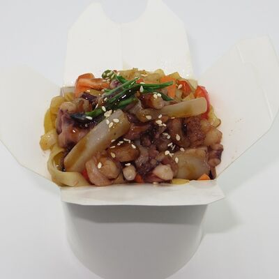 Лапша с морепродуктами в Yoshi по цене 320