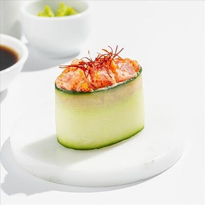Спайси гункан с тунцом в SeabasSushi по цене 320 ₽