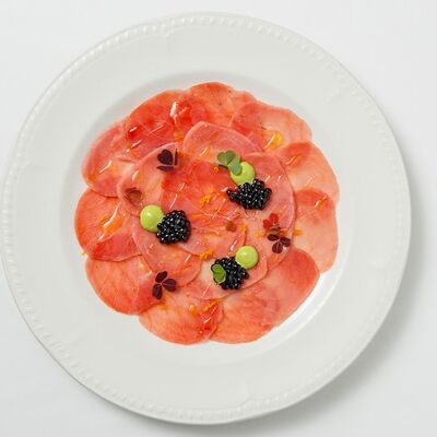 Карпаччо из тунца в Romeo's restaurant по цене 750 ₽